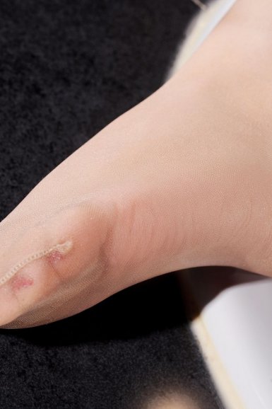 九游体育官网|周燕君新歌《初心》发布，献礼新中国成立70周年